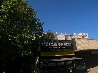 Vue de la rue à l’adresse de Italian Touch’ Feu De Bois