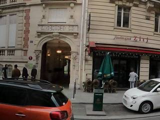 Vue de la rue à l’adresse de Ziti