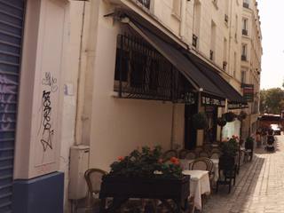 Vue de la rue à l’adresse de RESTAURANT INDIENNE PARIS 18 - LIVRAISON - SUR PLACE - Au Palais de l'Himalaya