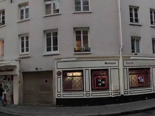 Vue de la rue à l’adresse de La File de Thé
