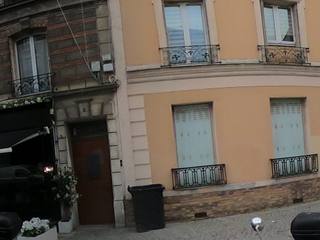 Vue de la rue à l’adresse de LES GOURMANDS PARIS