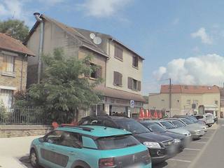 Vue de la rue à l’adresse de Restaurant à Ris-Orangis