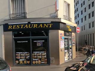 Vue de la rue à l’adresse de Top Eat
