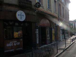 Vue de la rue à l’adresse de Grec & co.