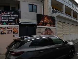 Vue de la rue à l’adresse de The Grill