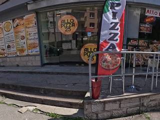 Vue de la rue à l’adresse de Allo pizza 25