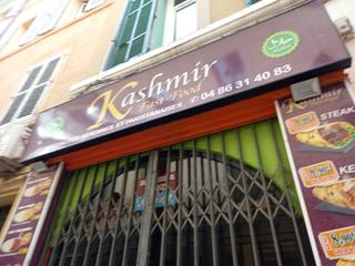 Vue de la rue à l’adresse de Kashmir