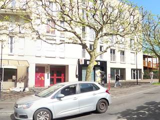 Vue de la rue à l’adresse de Kapital Neuf Trois