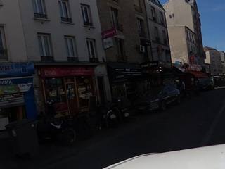 Vue de la rue à l’adresse de Boucherie La Gazelle 2