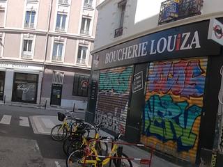 Vue de la rue à l’adresse de Boucherie Louiza