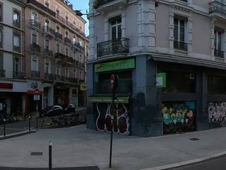 Vue de la rue à l’adresse de La Salsita