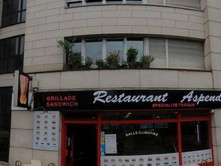 Vue de la rue à l’adresse de Le Royal Grill