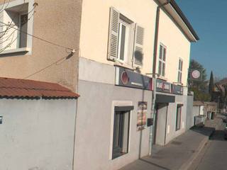 Vue de la rue à l’adresse de 160 Food