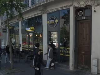 Vue de la rue à l’adresse de Chicken Street, à Saint-Étienne