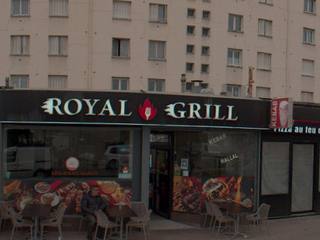 Vue de la rue à l’adresse de Royal Grill