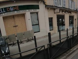 Vue de la rue à l’adresse de Well Done