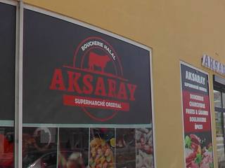 Vue de la rue à l’adresse de Supermarché & Boucherie Halal Aksaray
