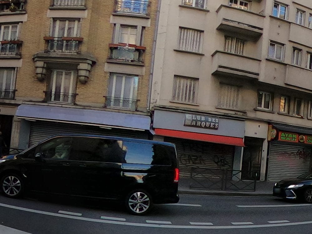 Vue de la rue à l’adresse de 5 Pizz