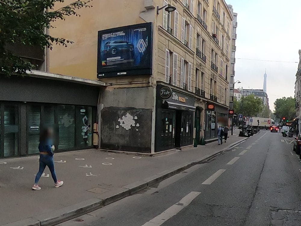 Vue de la rue à l’adresse de Five Pizza Original - Paris 15 - St Charles