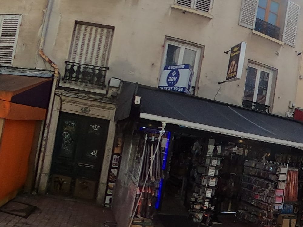 Vue de la rue à l’adresse de Kashmir Café