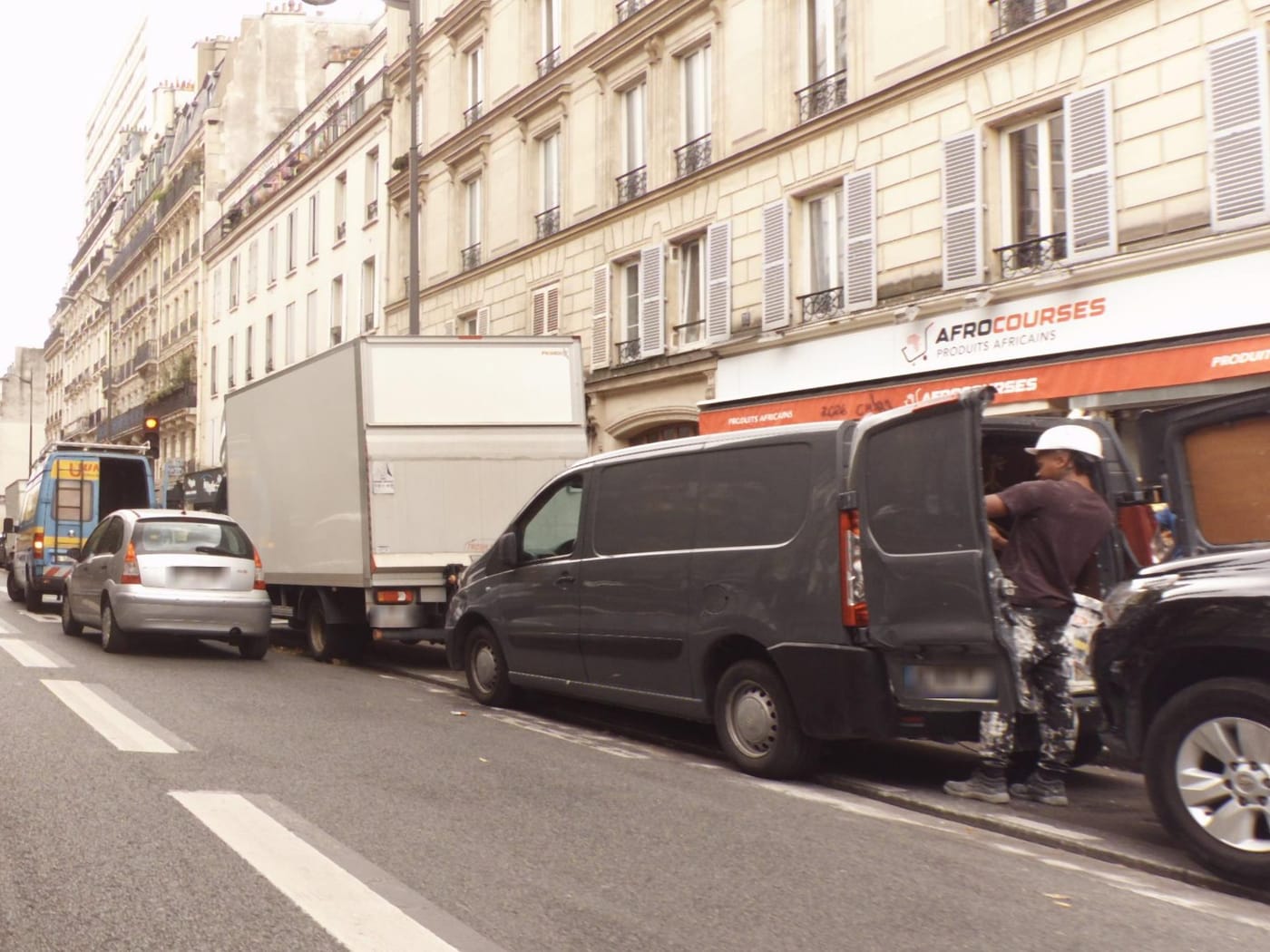 Vue de la rue à l’adresse de Piatto