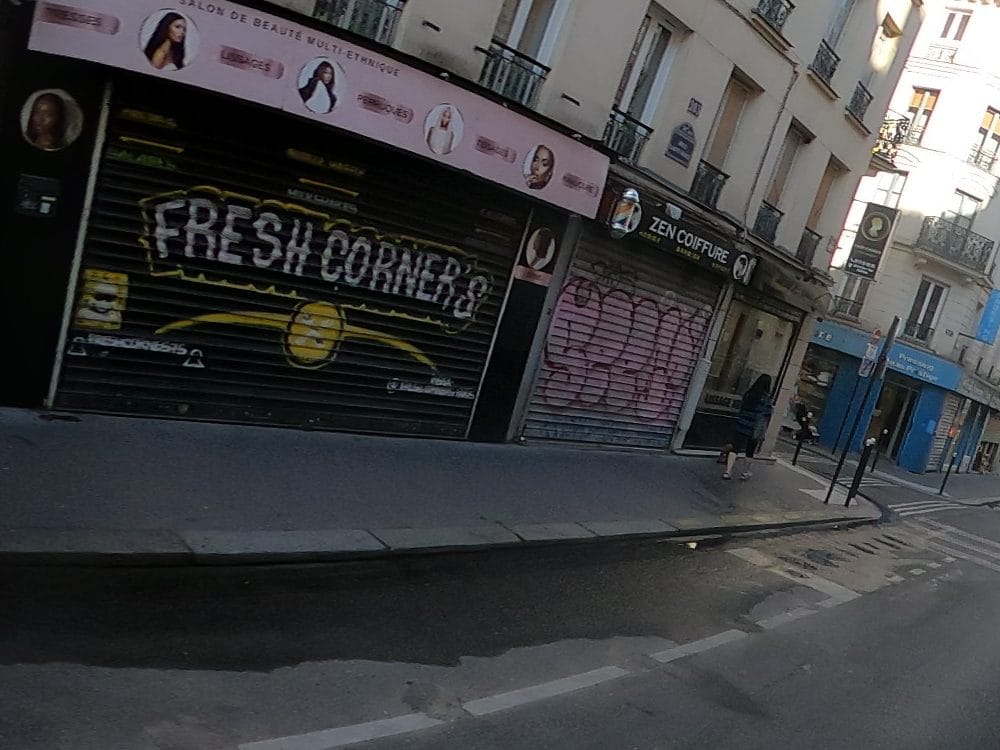 Vue de la rue à l’adresse de L'Aloha CBD Shop Paris 10eme