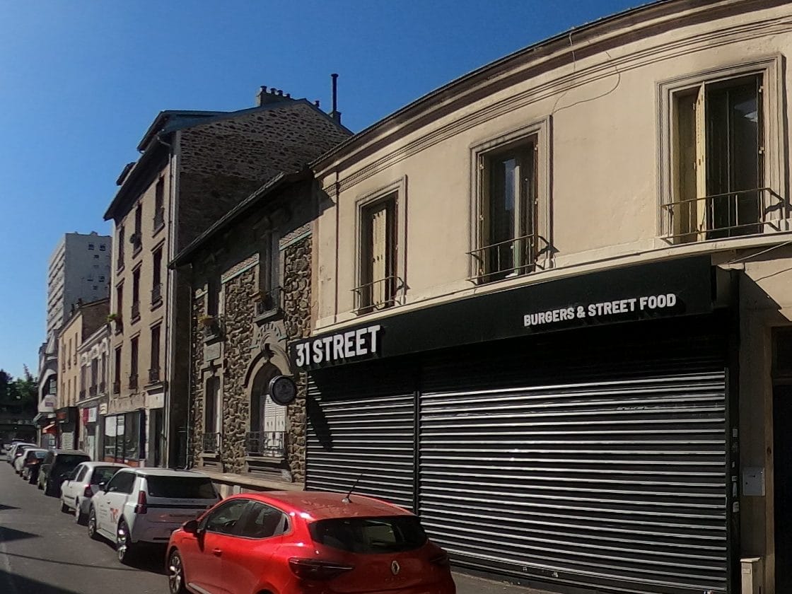 Vue de la rue à l’adresse de 31 STREET BURGERS - 94200 IVRY