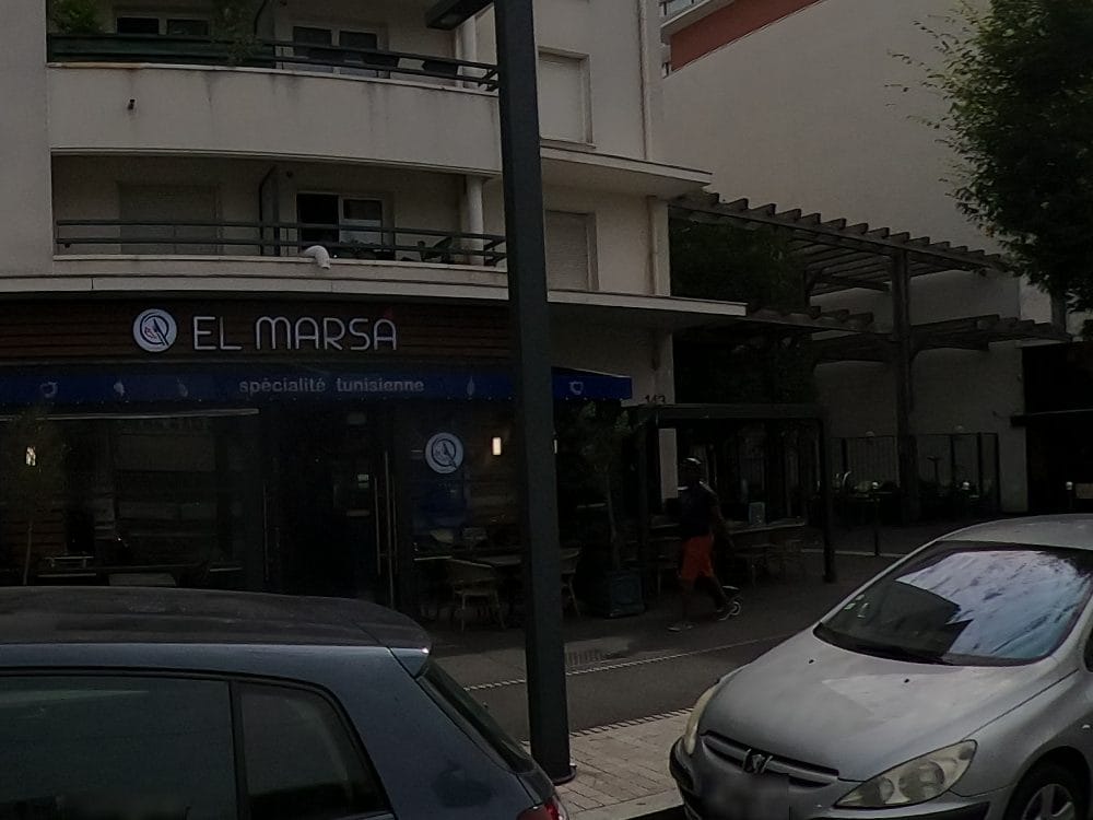 Vue de la rue à l’adresse de El Marsa