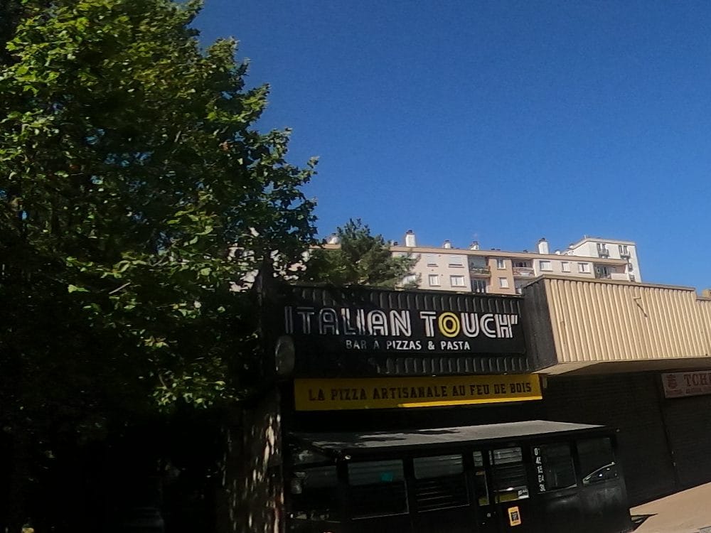 Vue de la rue à l’adresse de Italian Touch’ Feu De Bois
