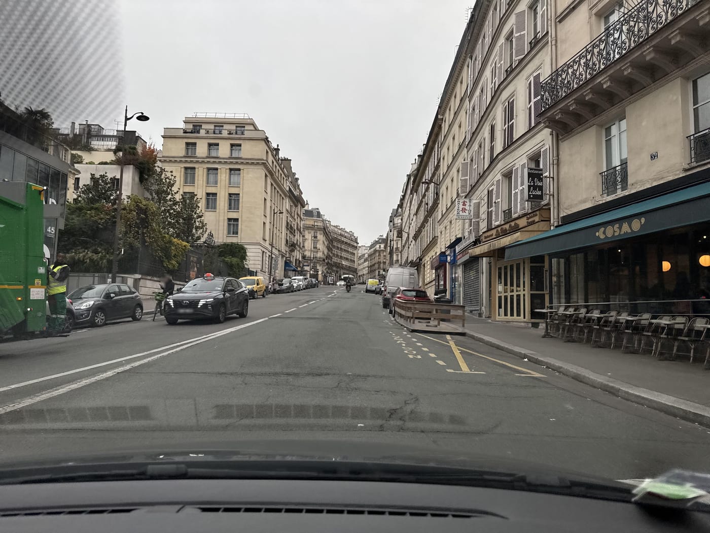Vue de la rue à l’adresse de La Voie Lactée