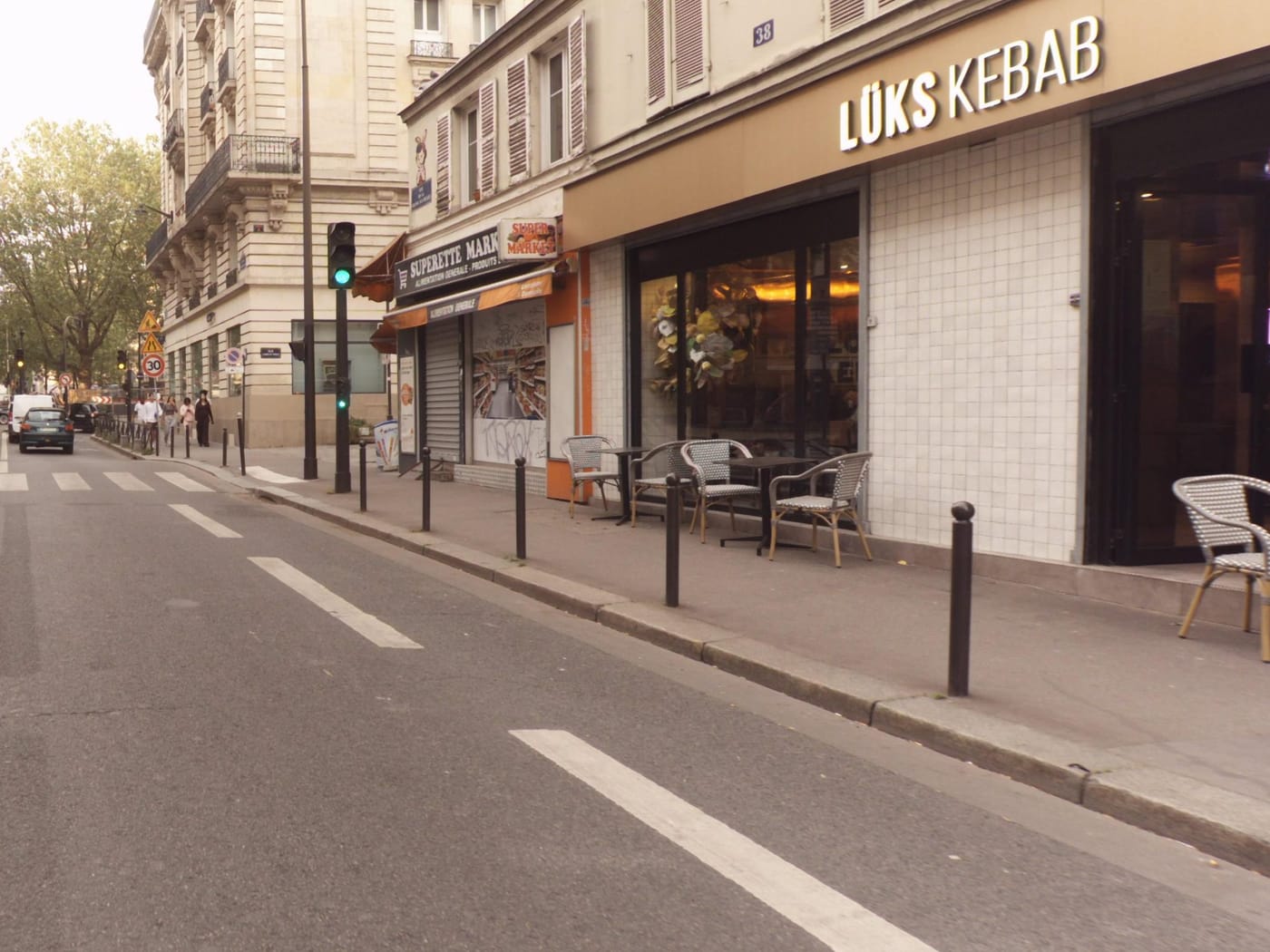 Vue de la rue à l’adresse de Lüks Kebab