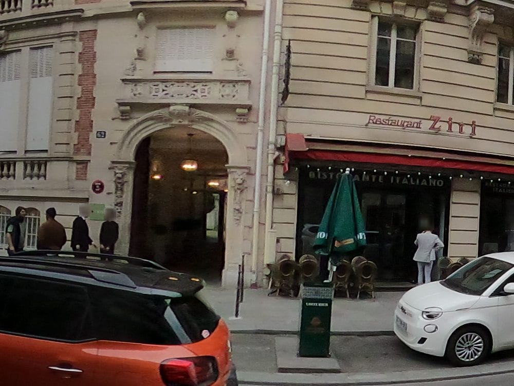 Vue de la rue à l’adresse de Ziti