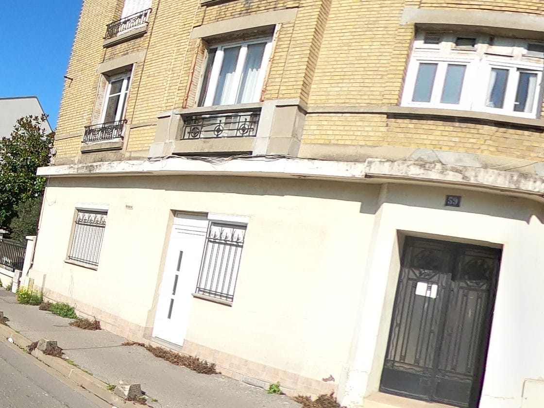 Vue de la rue à l’adresse de Pizza Time® Montreuil