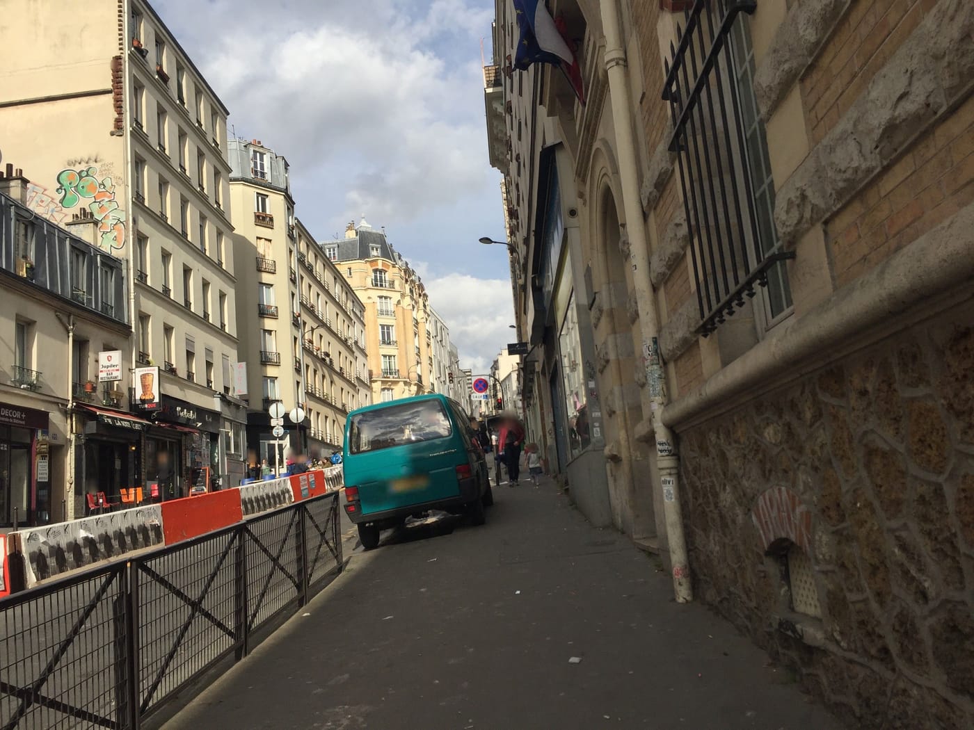Vue de la rue à l’adresse de Crousty Game - Ménilmontant