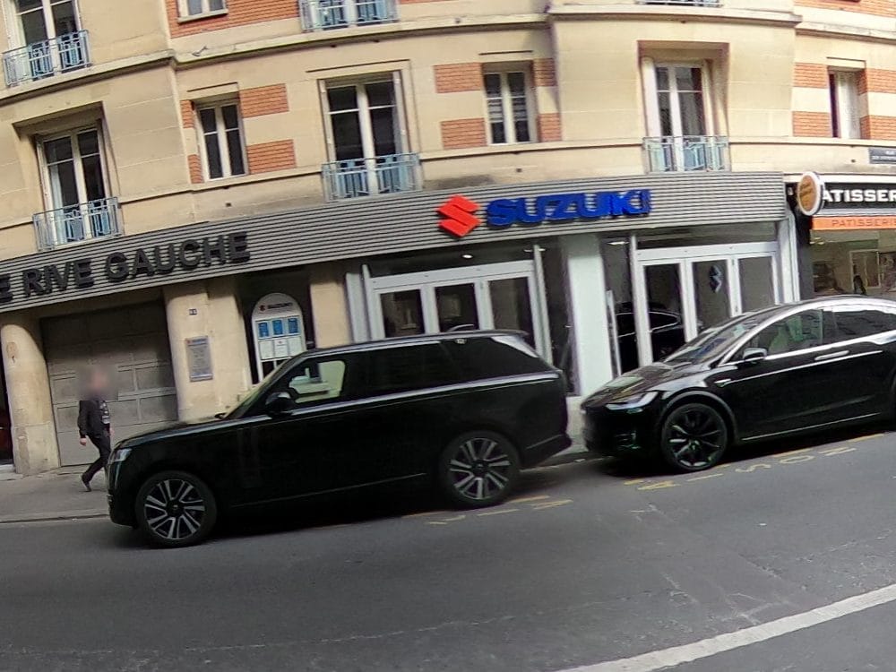 Vue de la rue à l’adresse de Mazeh