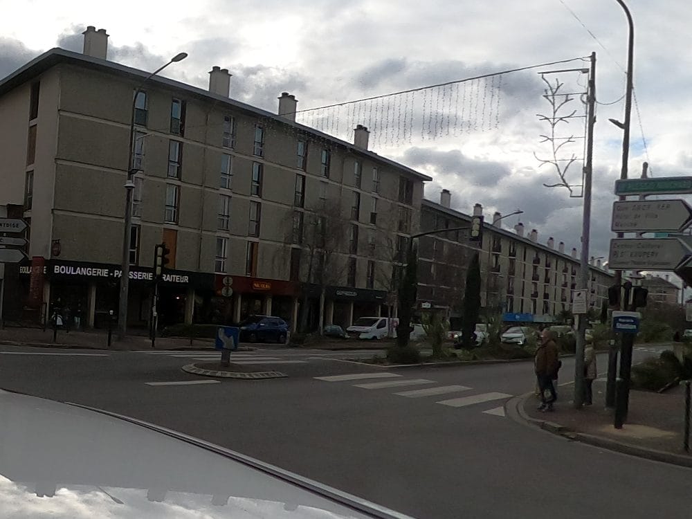 Vue de la rue à l’adresse de Pizza Time® Franconville