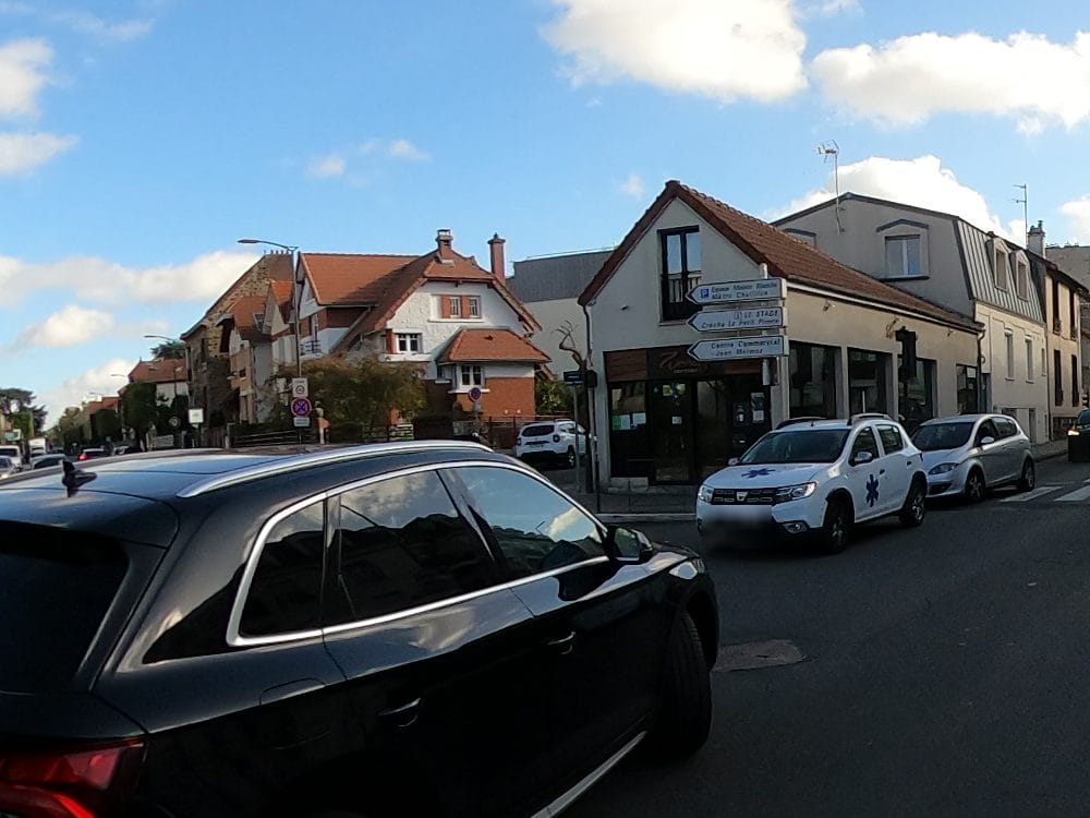 Vue de la rue à l’adresse de Woodiz Châtillon