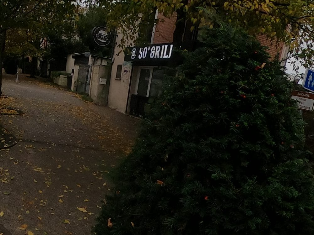 Vue de la rue à l’adresse de So'Grill