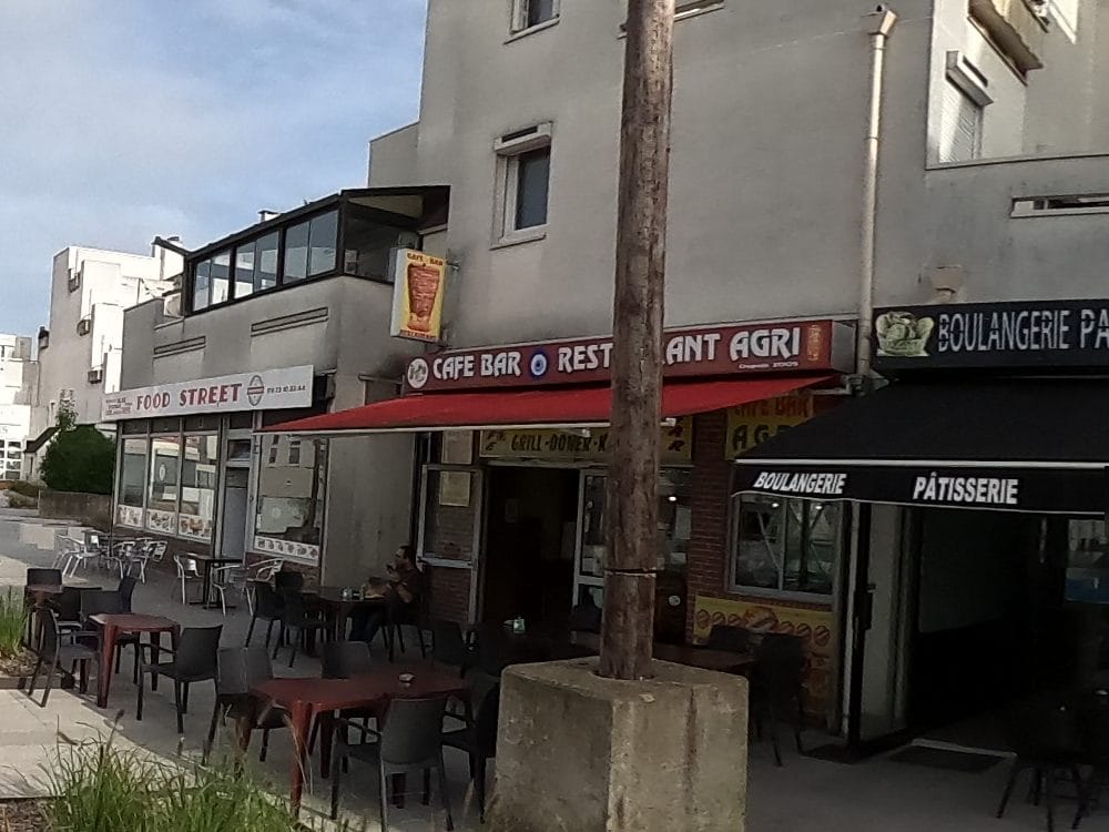 Vue de la rue à l’adresse de Food street