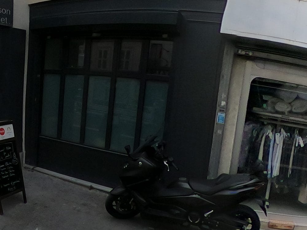 Vue de la rue à l’adresse de Les grillades de babi : restaurant halal paris