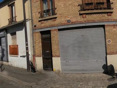 Vue de la rue à l’adresse de Master Poulet