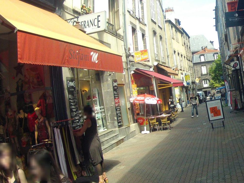 Vue de la rue à l’adresse de Good time