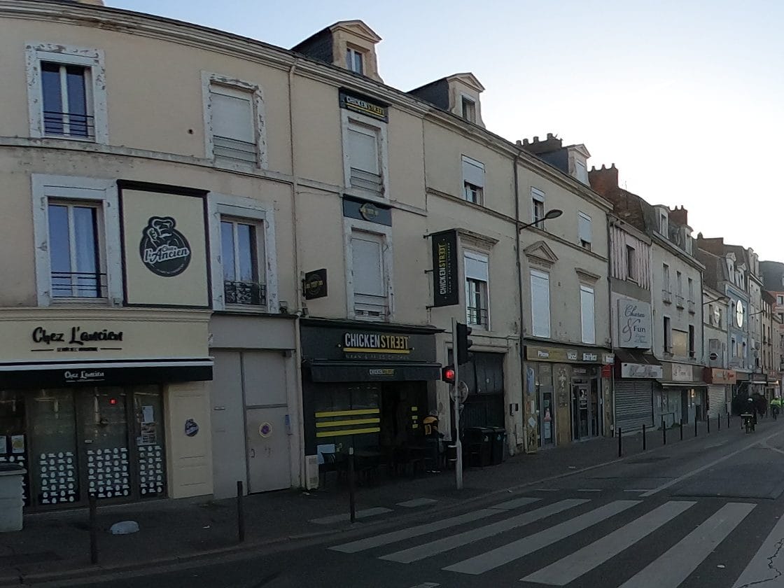 Vue de la rue à l’adresse de Chicken Street