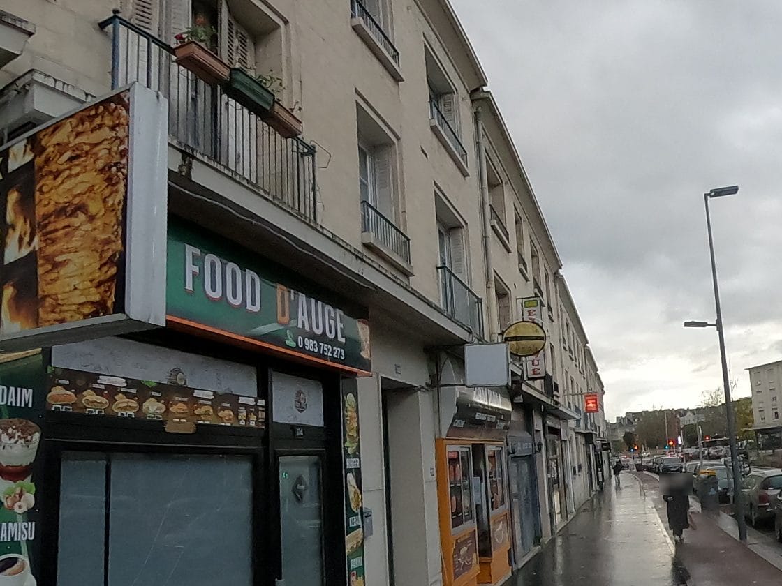 Vue de la rue à l’adresse de Le 213