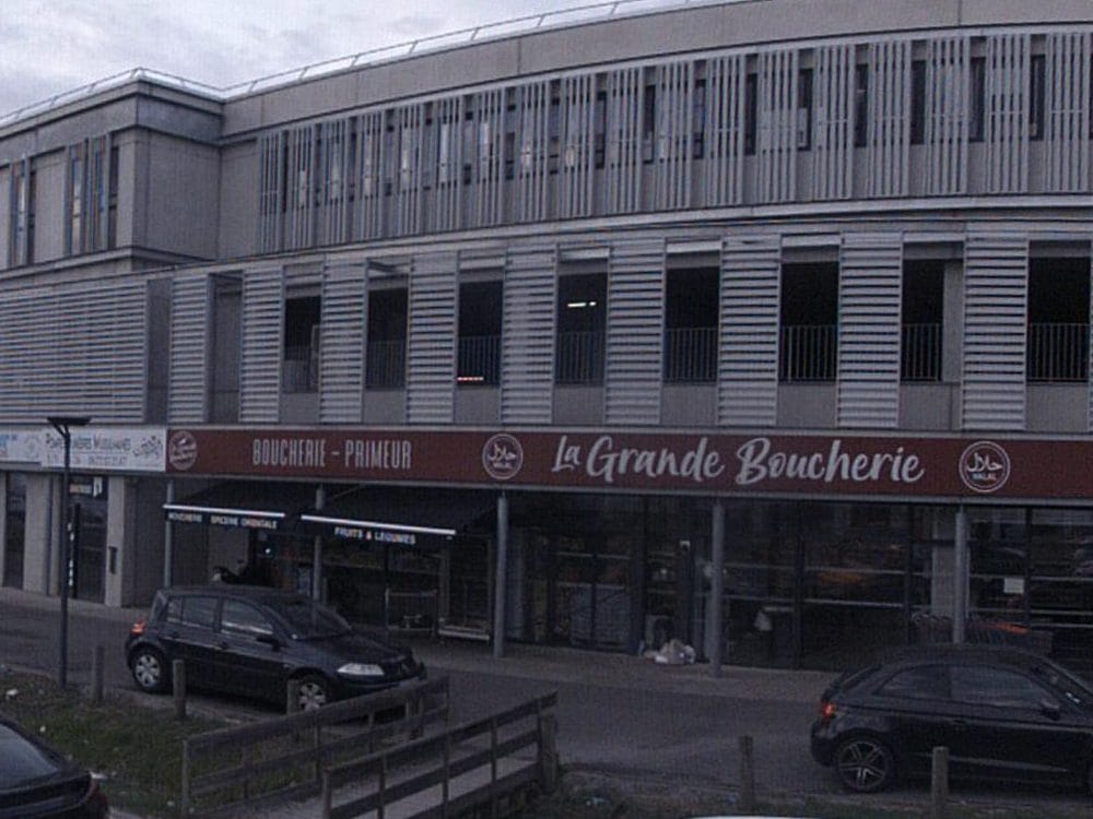 Vue de la rue à l’adresse de La Grande Boucherie