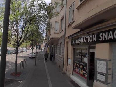Vue de la rue à l’adresse de Snack express