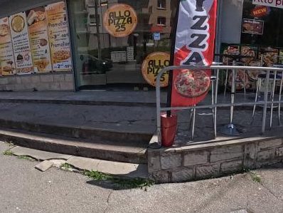 Vue de la rue à l’adresse de Allo pizza 25