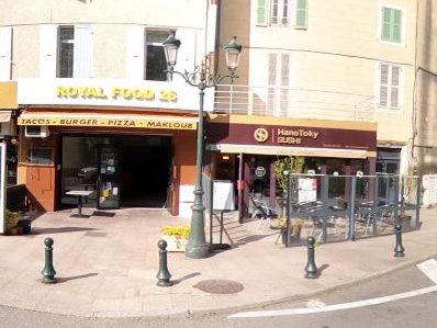 Vue de la rue à l’adresse de Royal Food 26