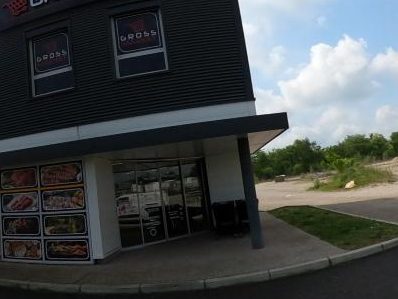 Vue de la rue à l’adresse de Gross Market