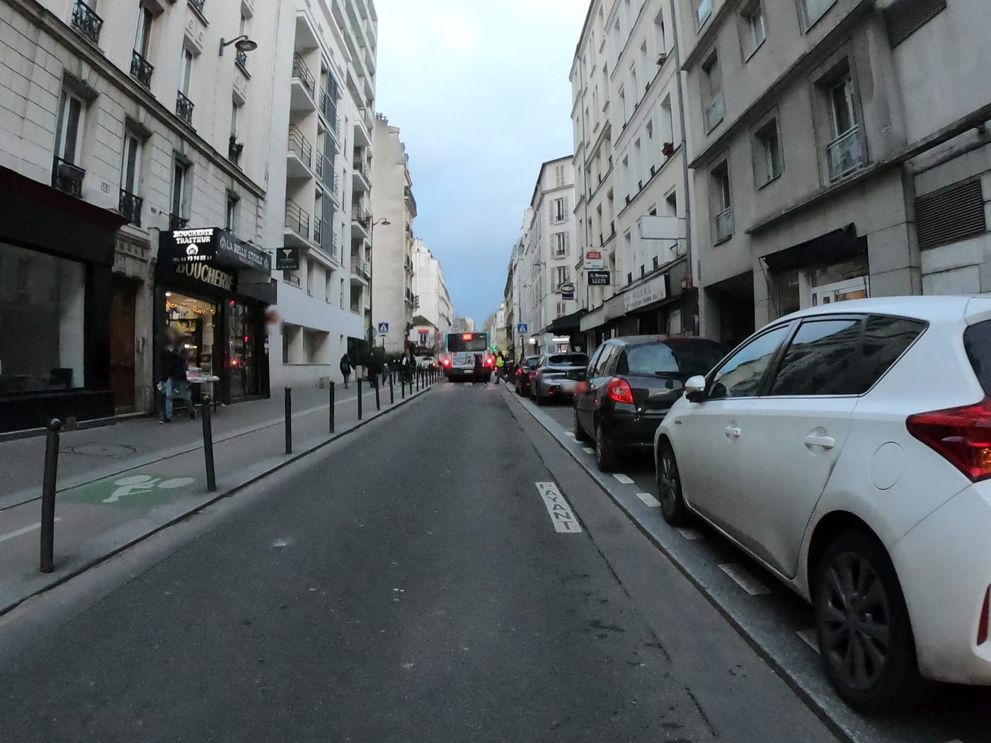 Vue de la rue à l’adresse de La belle étoile